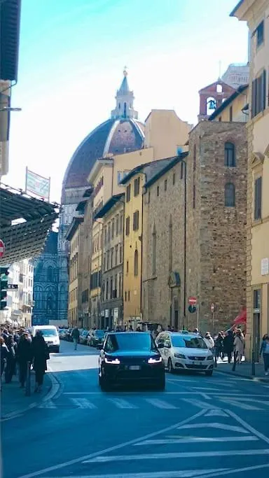 Bravo Horse Apartment Florence Homestay